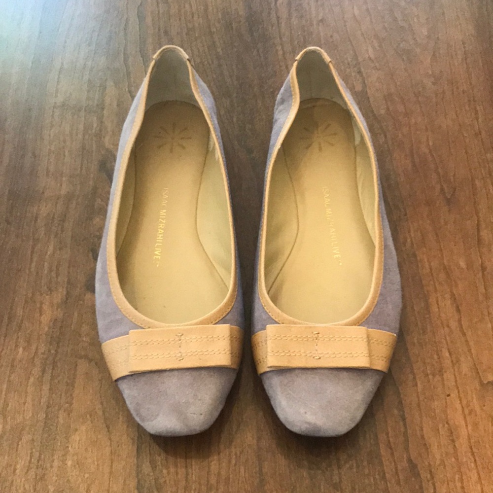 ⭐️ 3/$15: Isaac Mizrahi LIVE! Suede Flats 8W